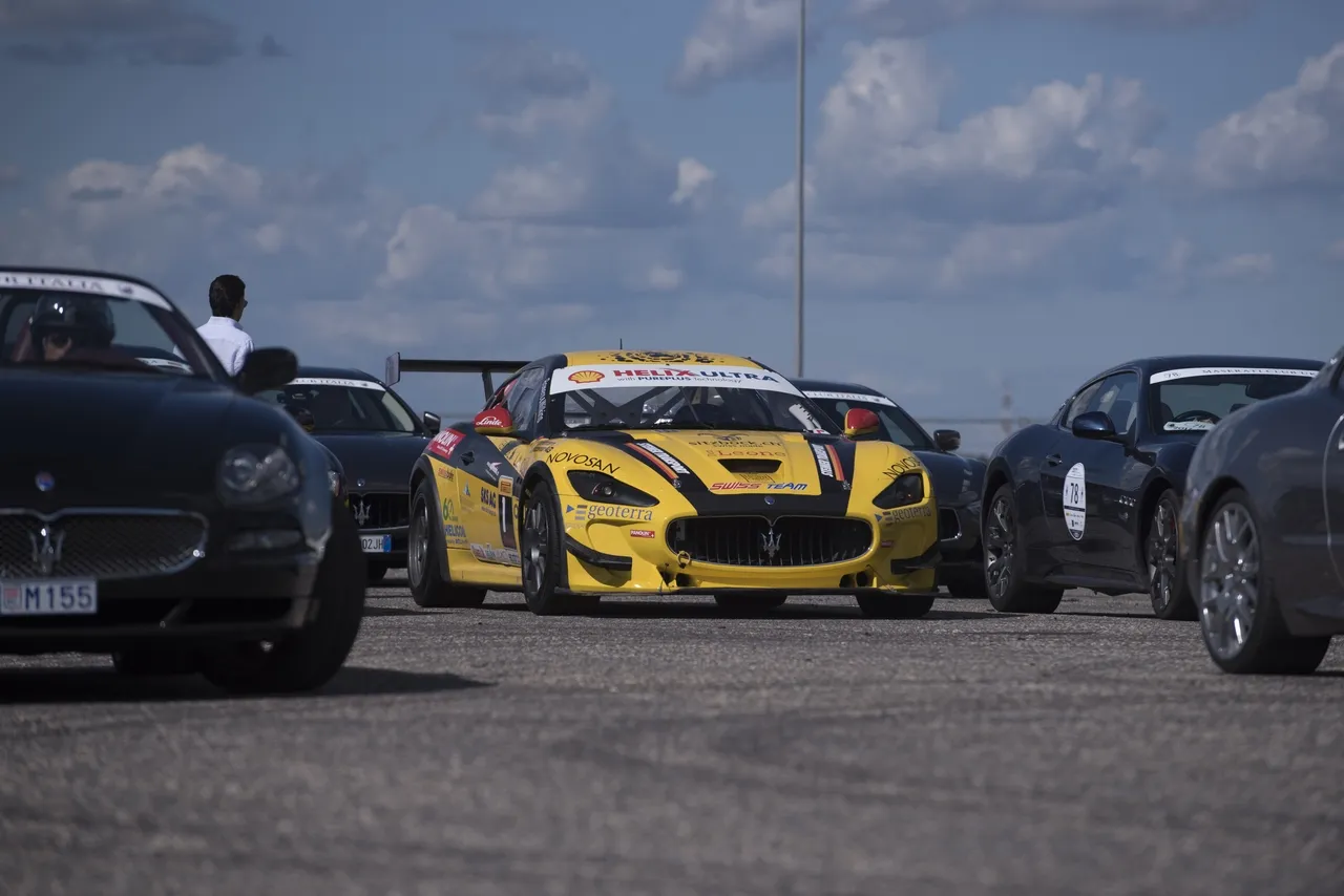 large 13532 maseratiinternationalrally2017granturismomcgt3dibennokrahenemann