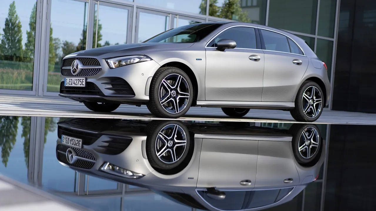 mercedes classe a 250 e prova su strada