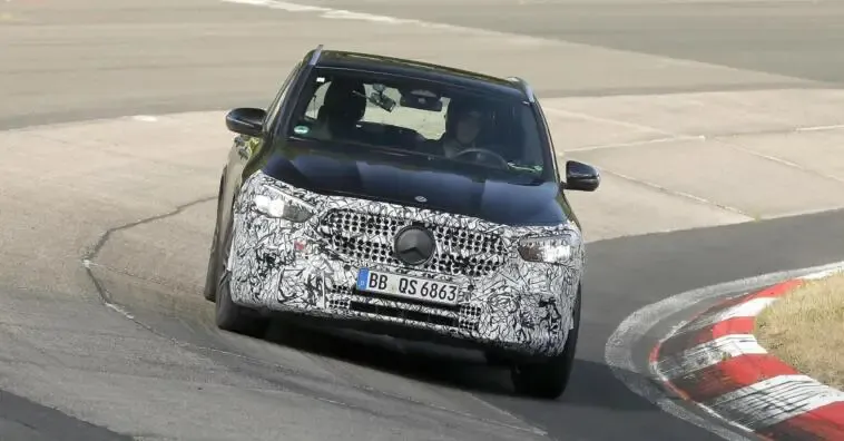 mercedes gla 1 758x396 1