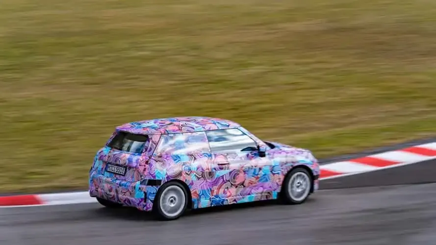 mini cooper electric 2024 le foto teaser
