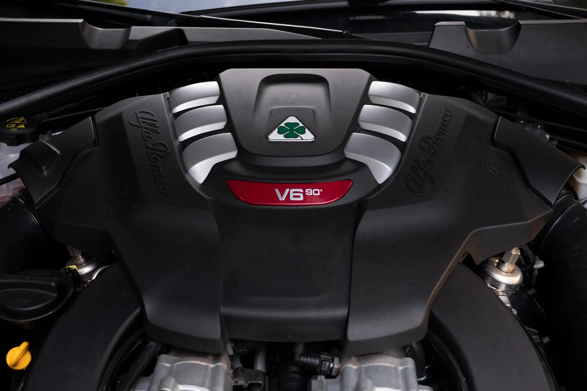 motore giulia quadrifoglio alfa romeo