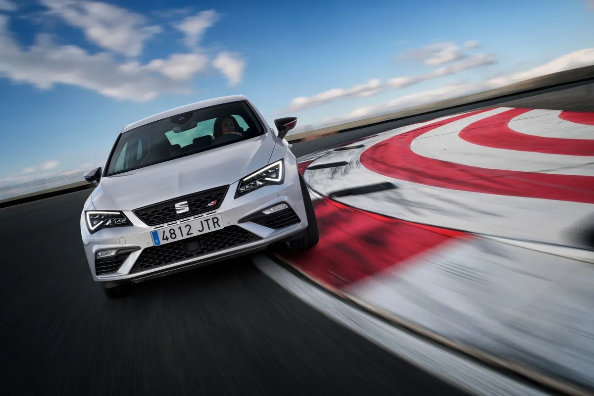 new seat leon cupra 300 037h 9