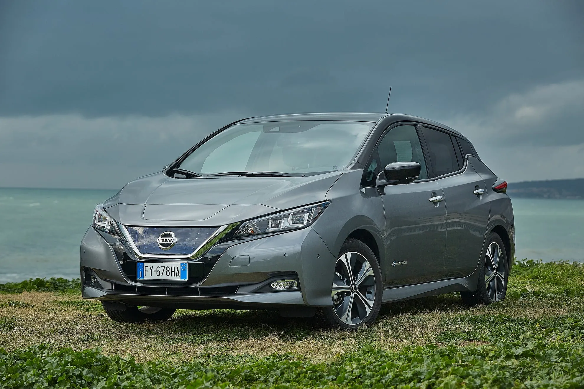 nissan leaf 2020 copertina