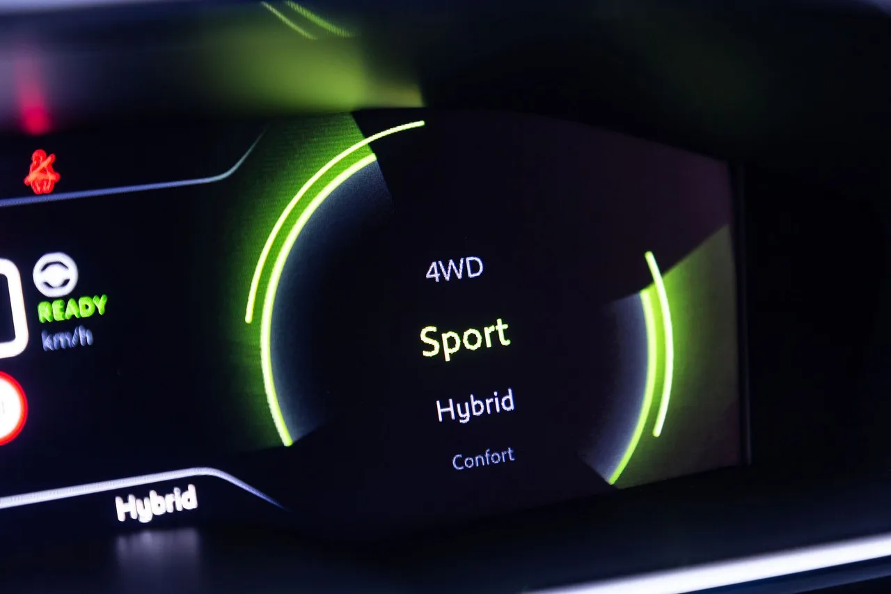 nuova 508 pse la modalita sport che le permette di essere diversa da tutte le altre 1