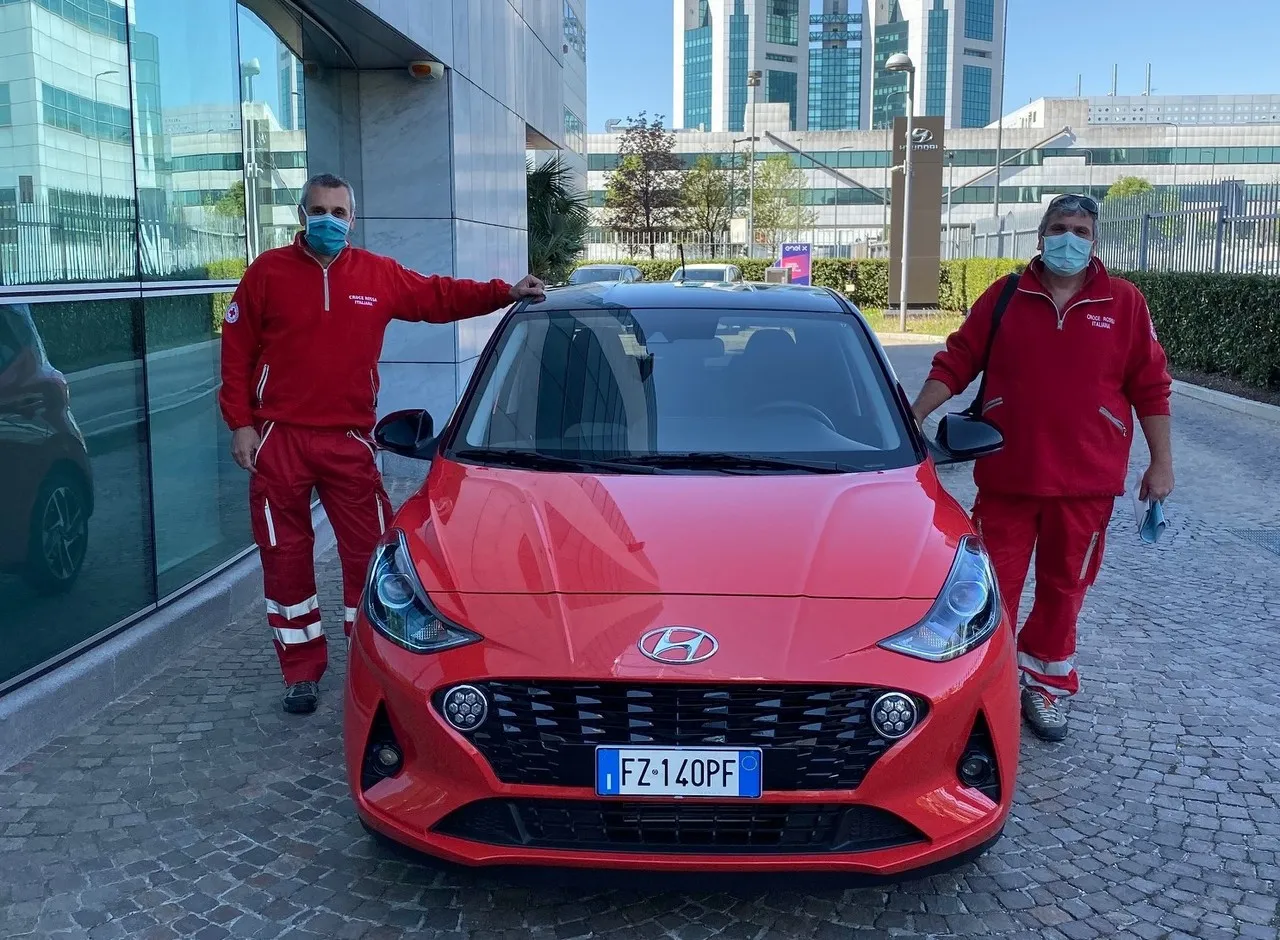 nuova hyundai i10 croce rossa italiana 1