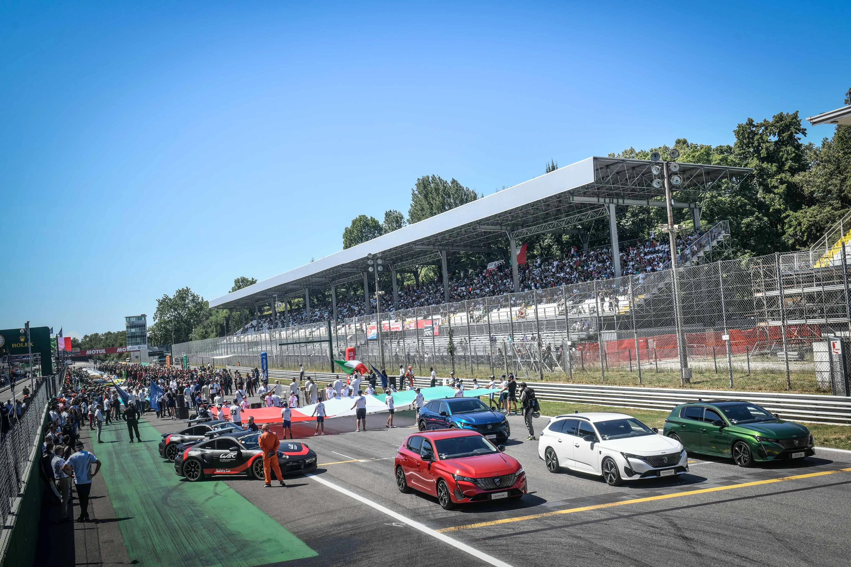 nuova peugeot 408 parata monza