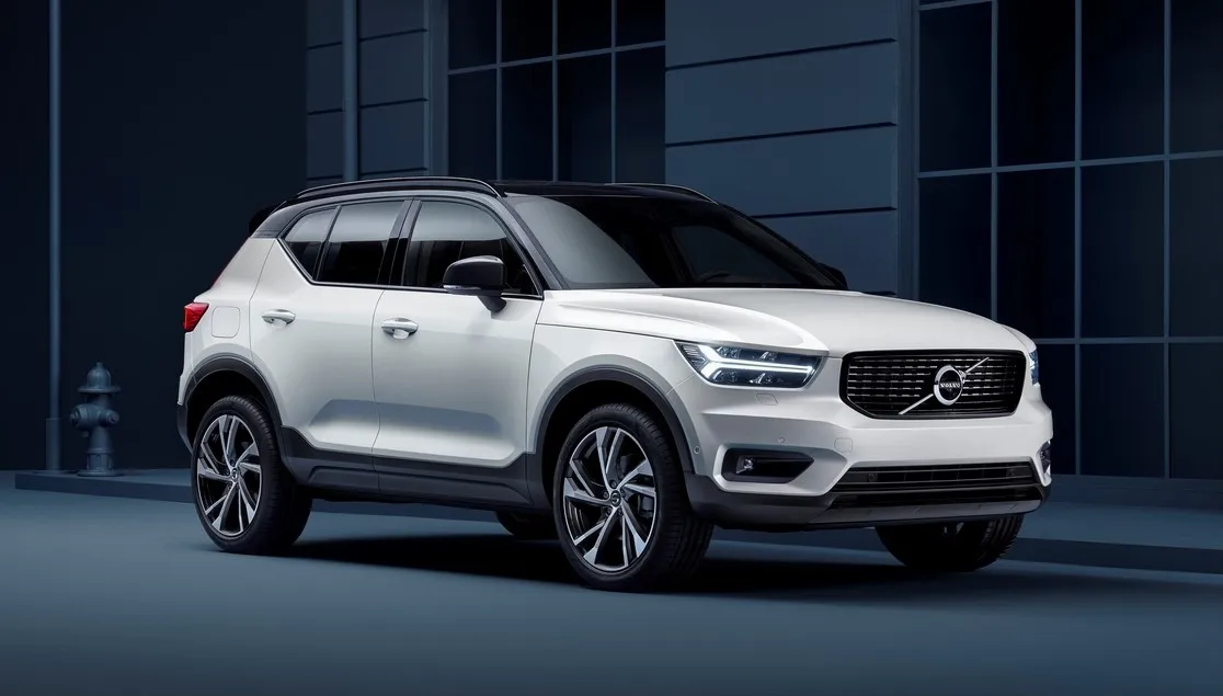 nuova volvo xc40 copertina