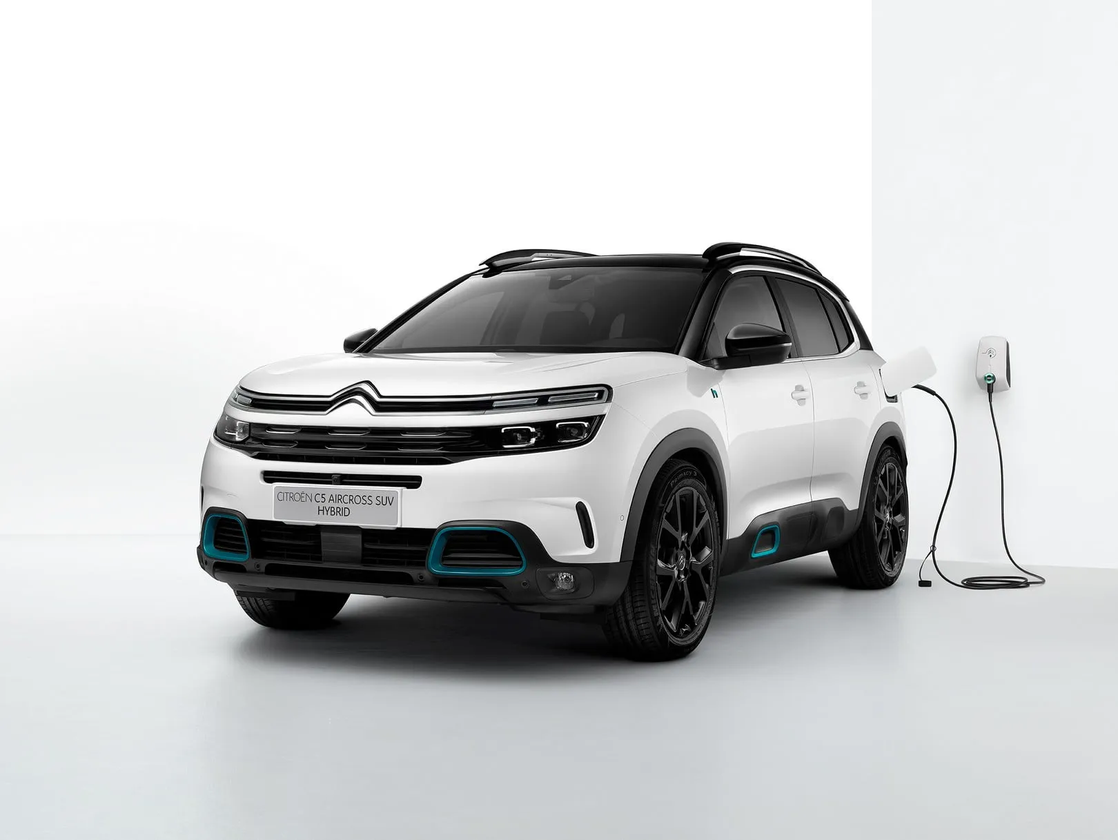 nuovo suv c5 aircross hybrid il suv in classe e comfort 22