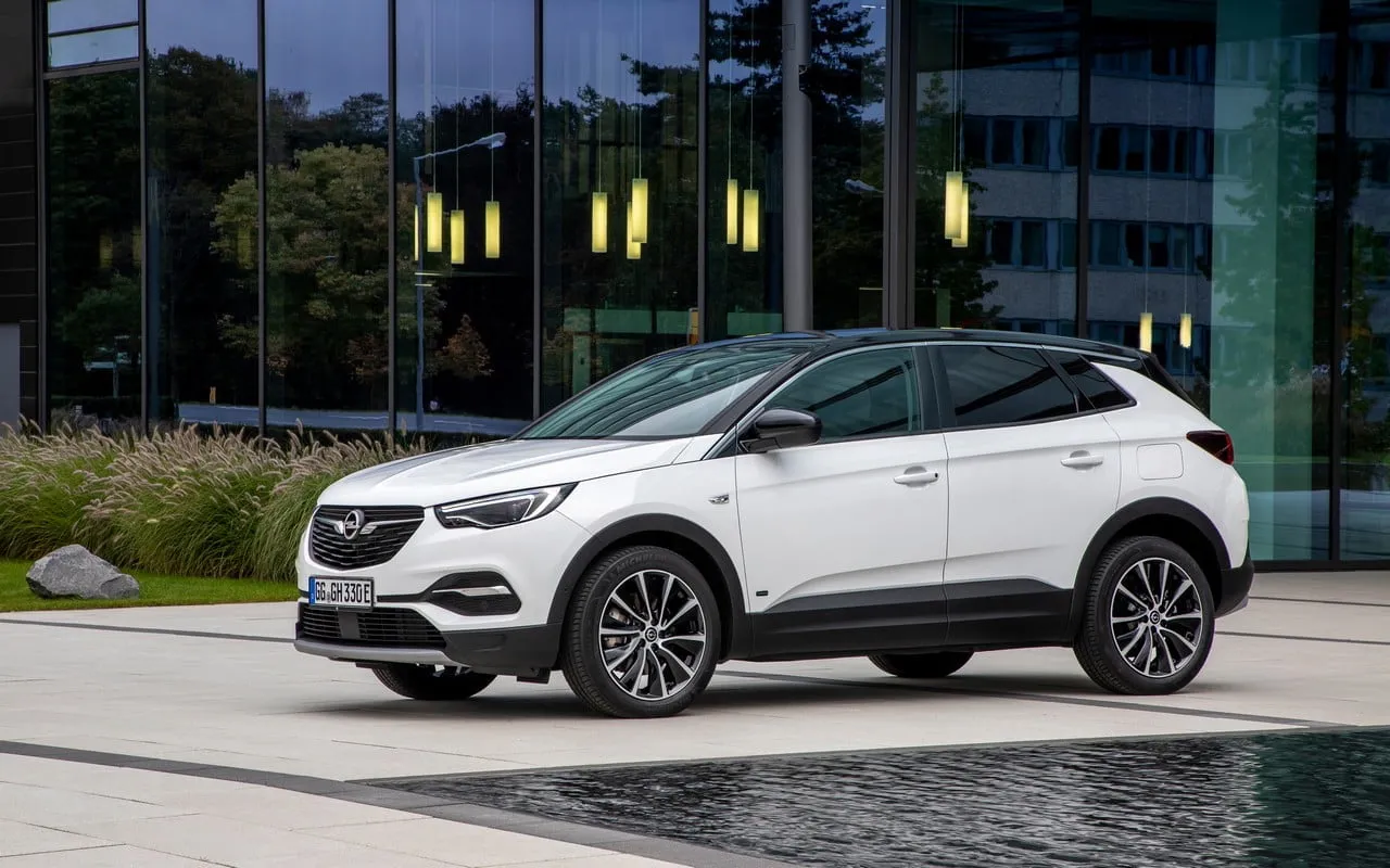opel grandland x hybrid