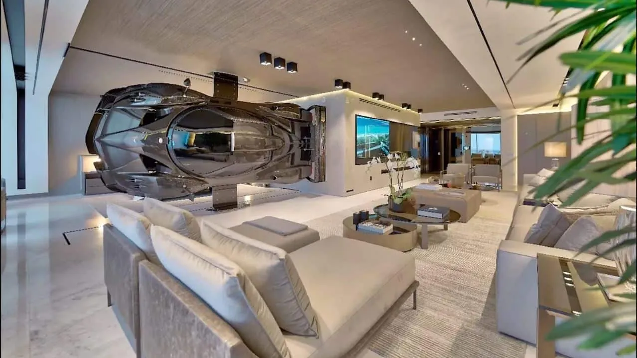 pagani zonda in salotto