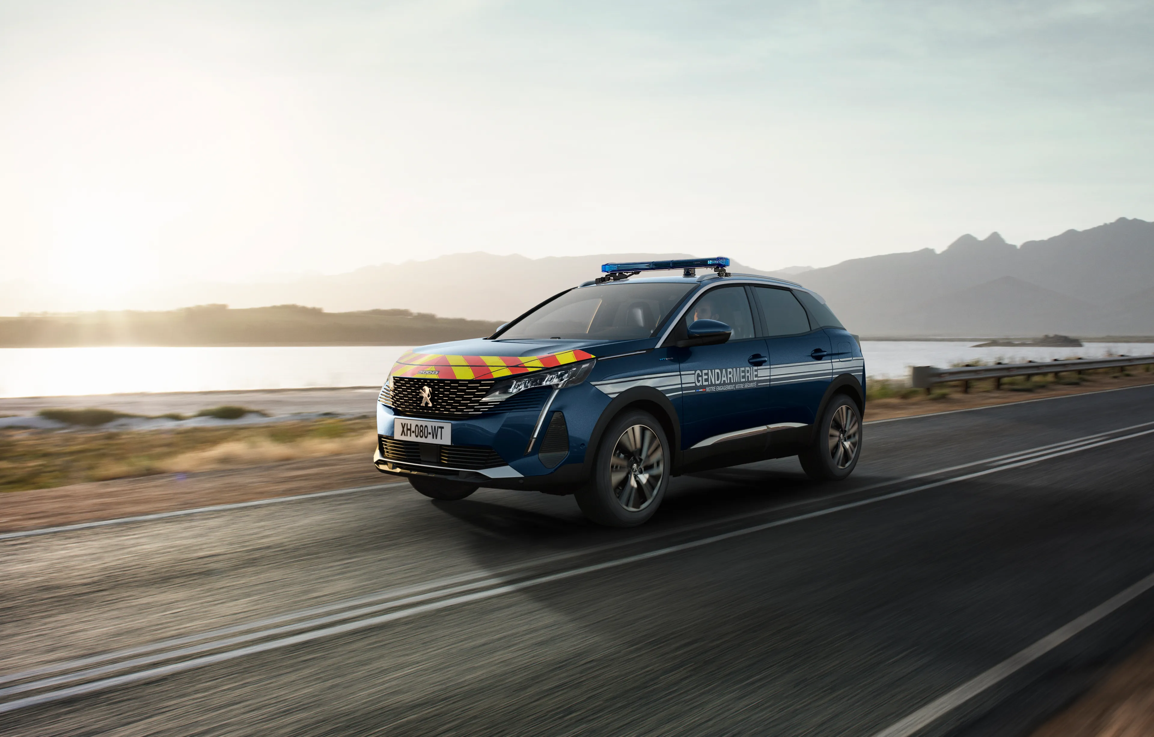 peugeot 3008 hybrid 225 gendarmeria francese