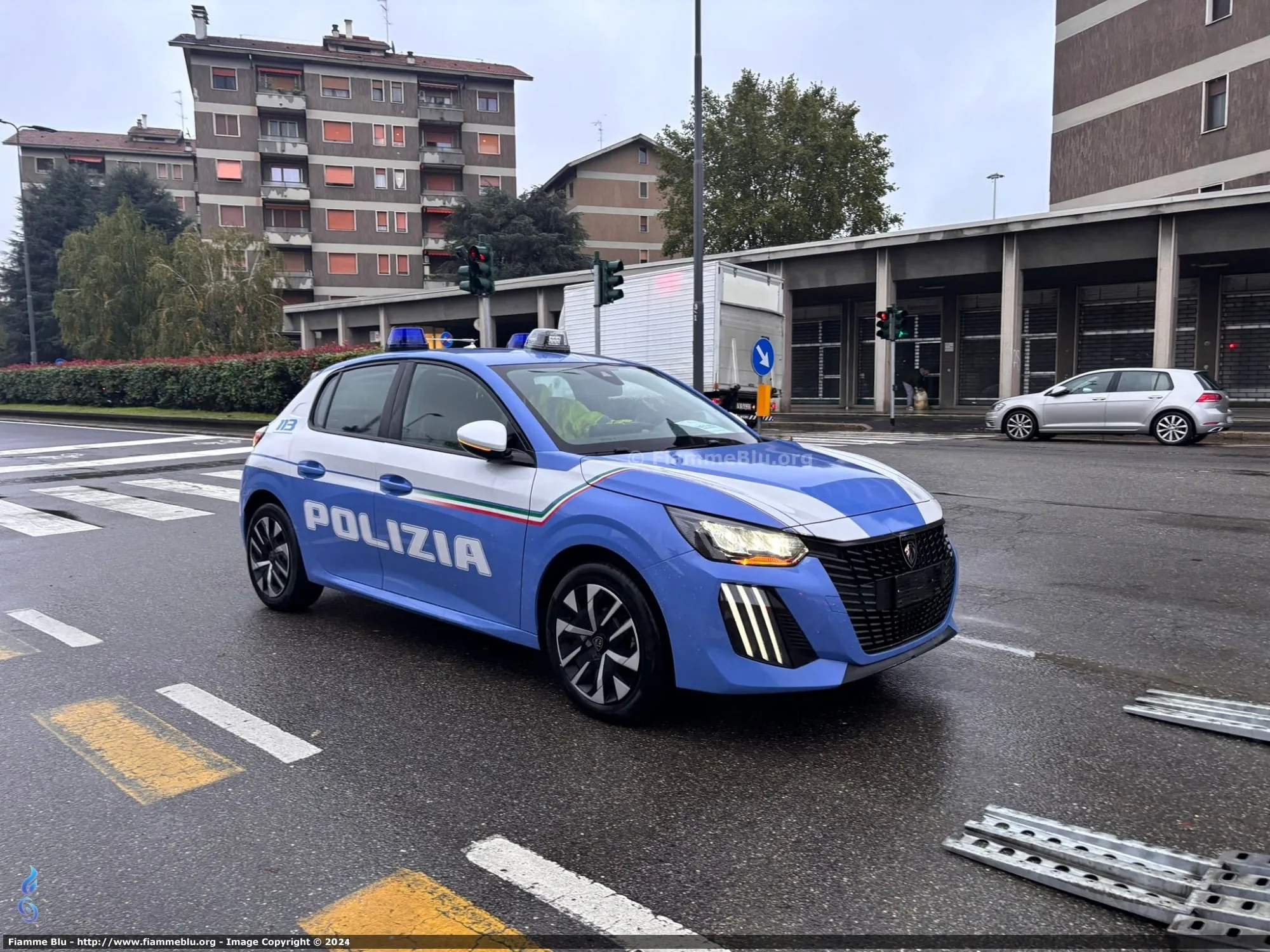 peugoet 208 elettrica orino