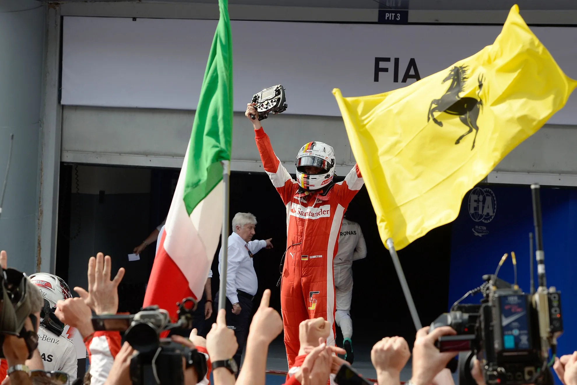 prima vittoria di vettel in ferrari