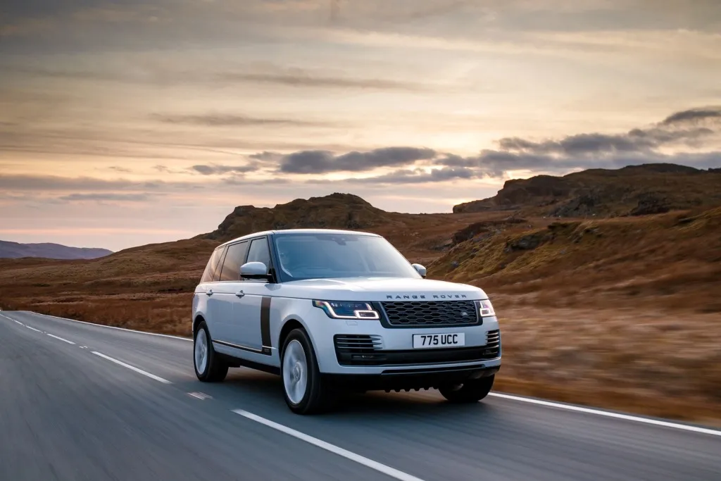 range rover lwb phev