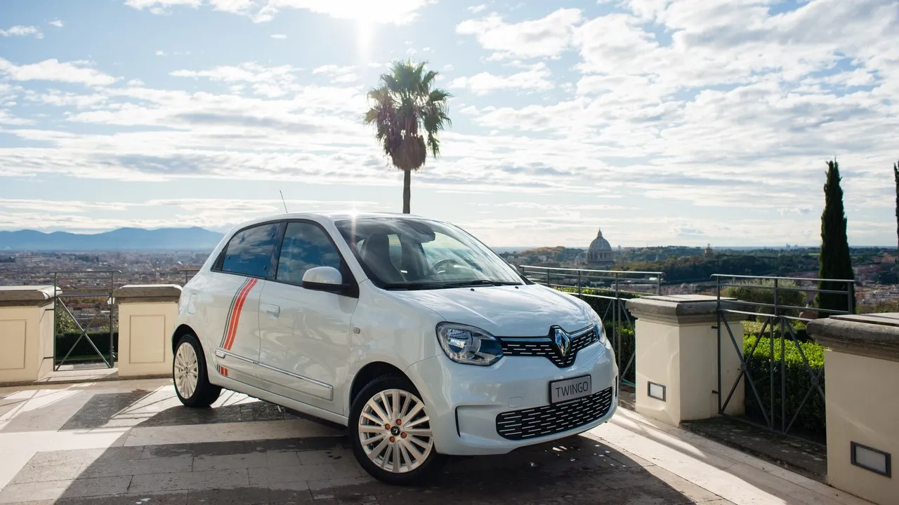 renault twingo elettrica 2021 prova su strada