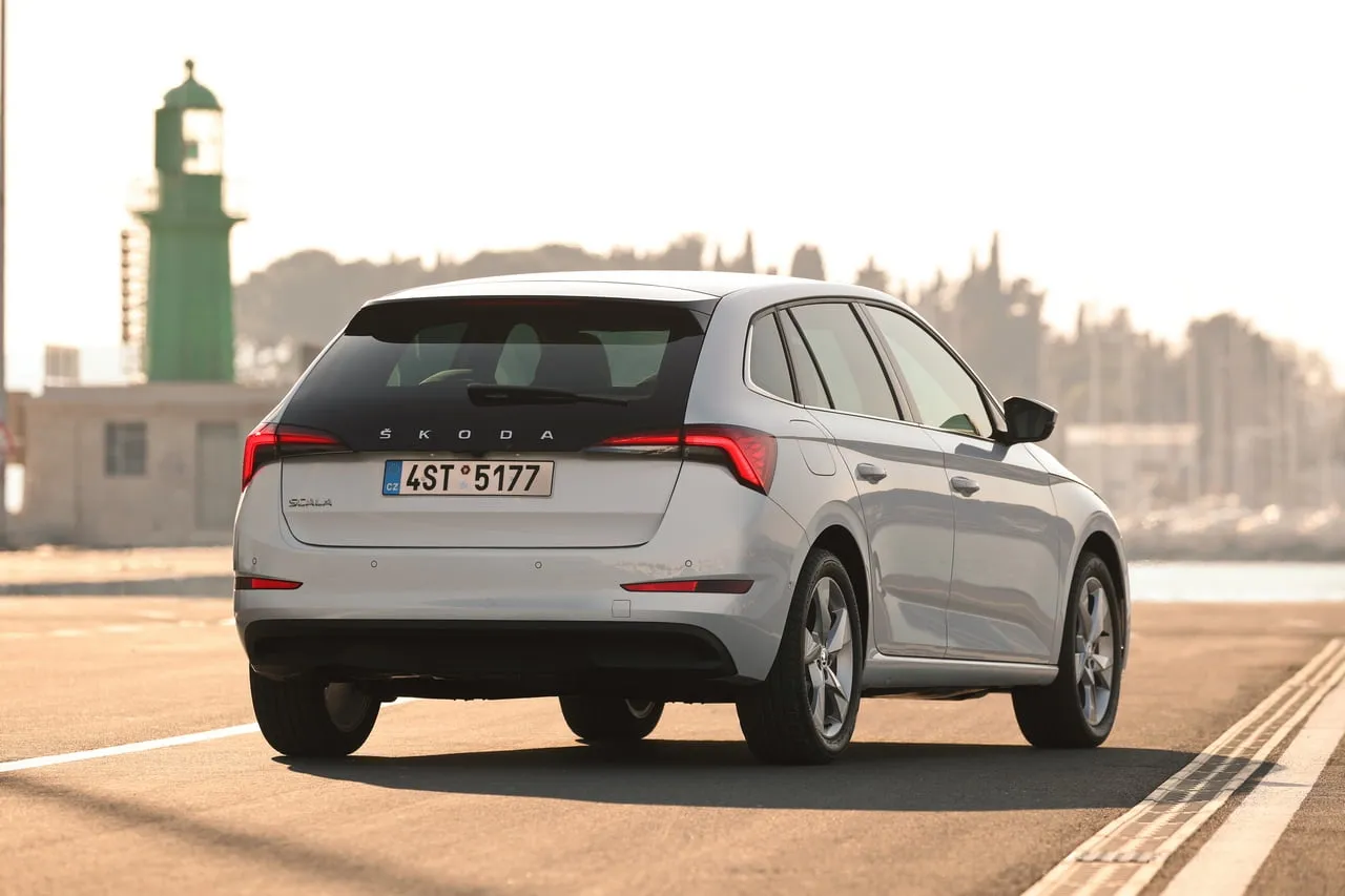 skoda scala posteriore