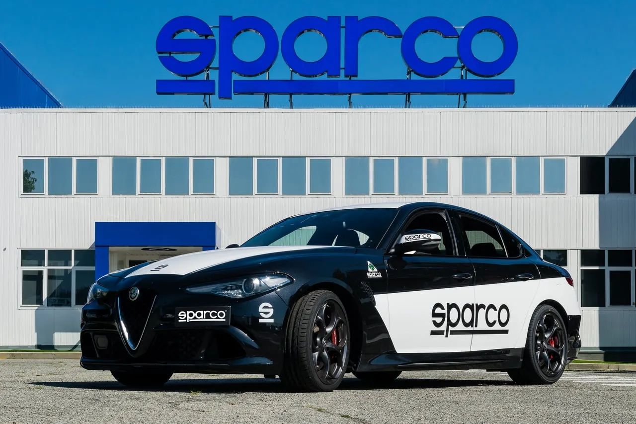 sparco alfa romeo giulia quadrifolio