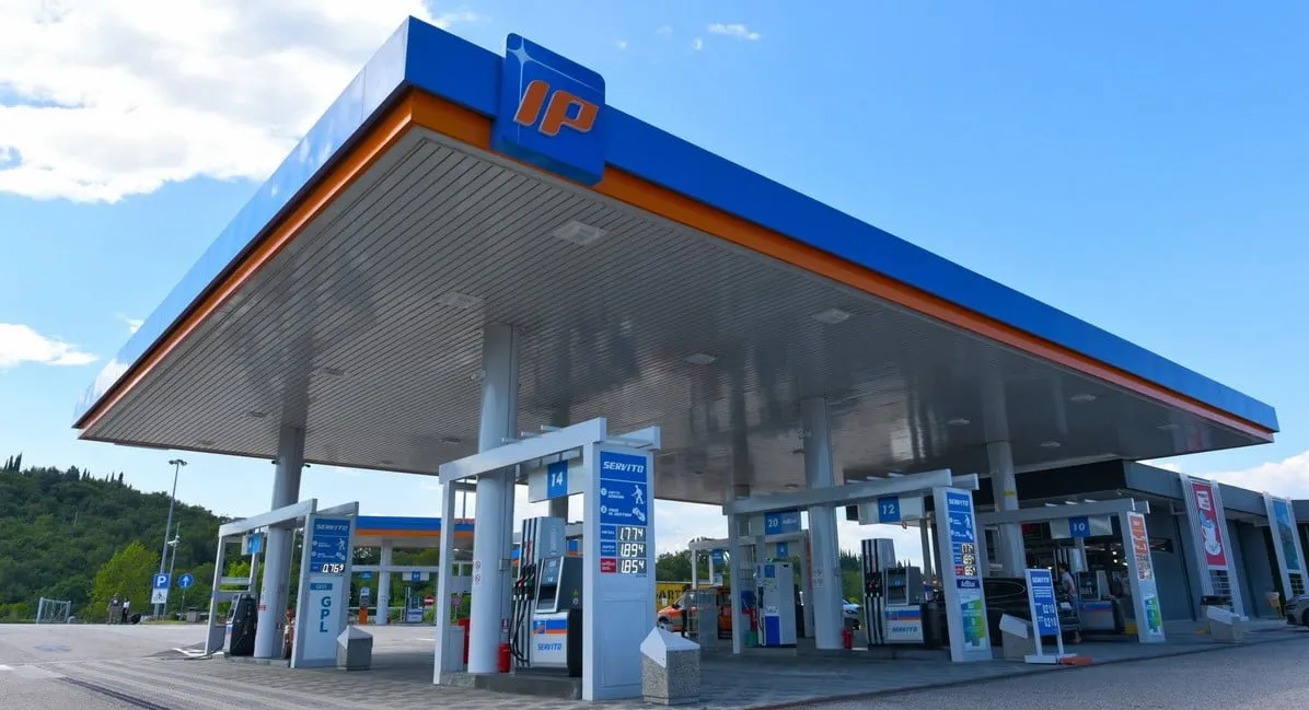 stazione servizio ip