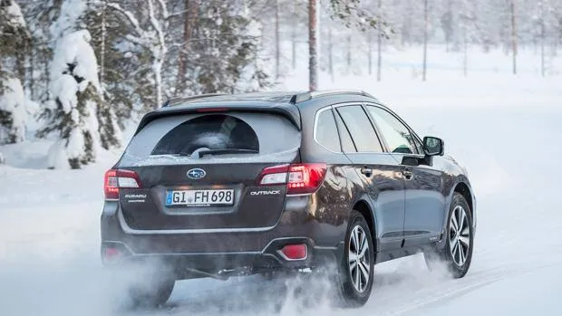 subaru outback 31 hr kue u2502264049318ug 620x349 at gazzetta web articolo