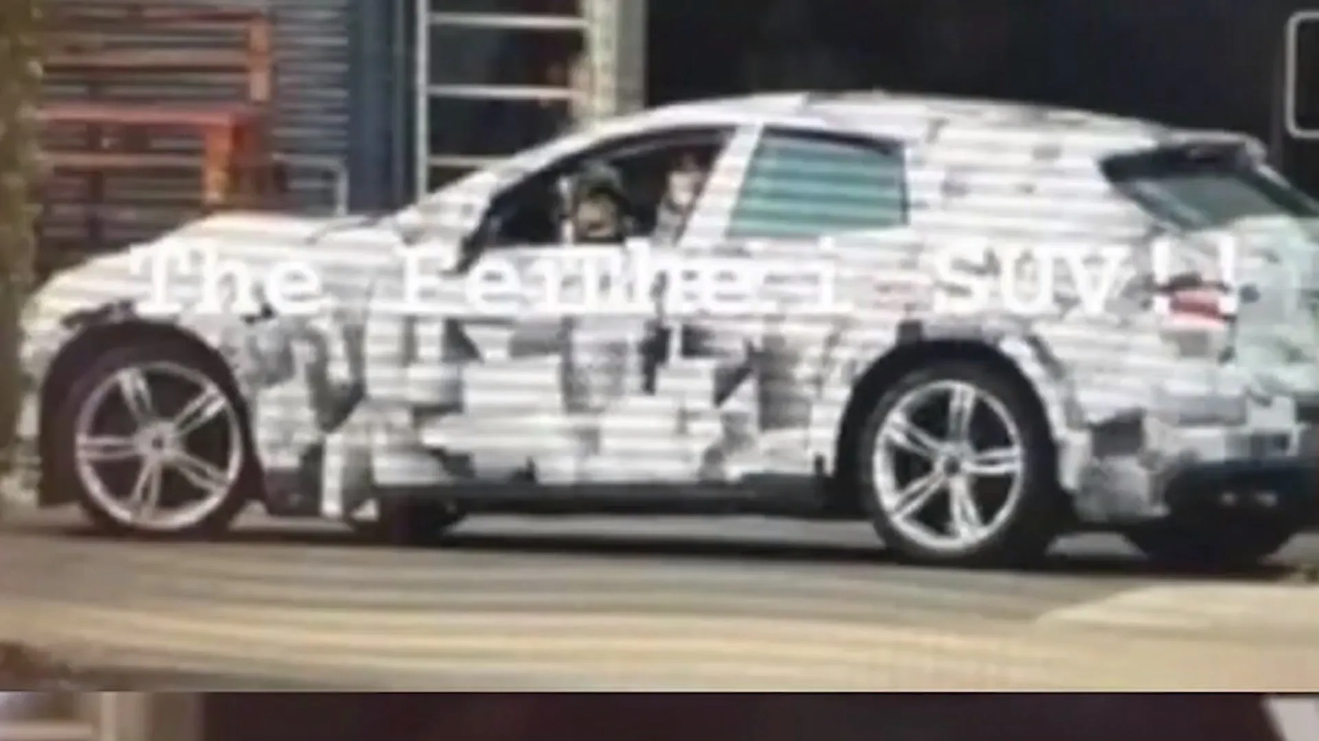 suv ferrari camo