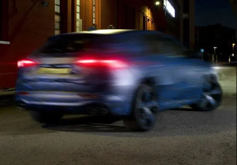 teaser maserati grecale