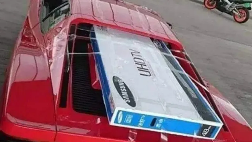 testarossa con la tv