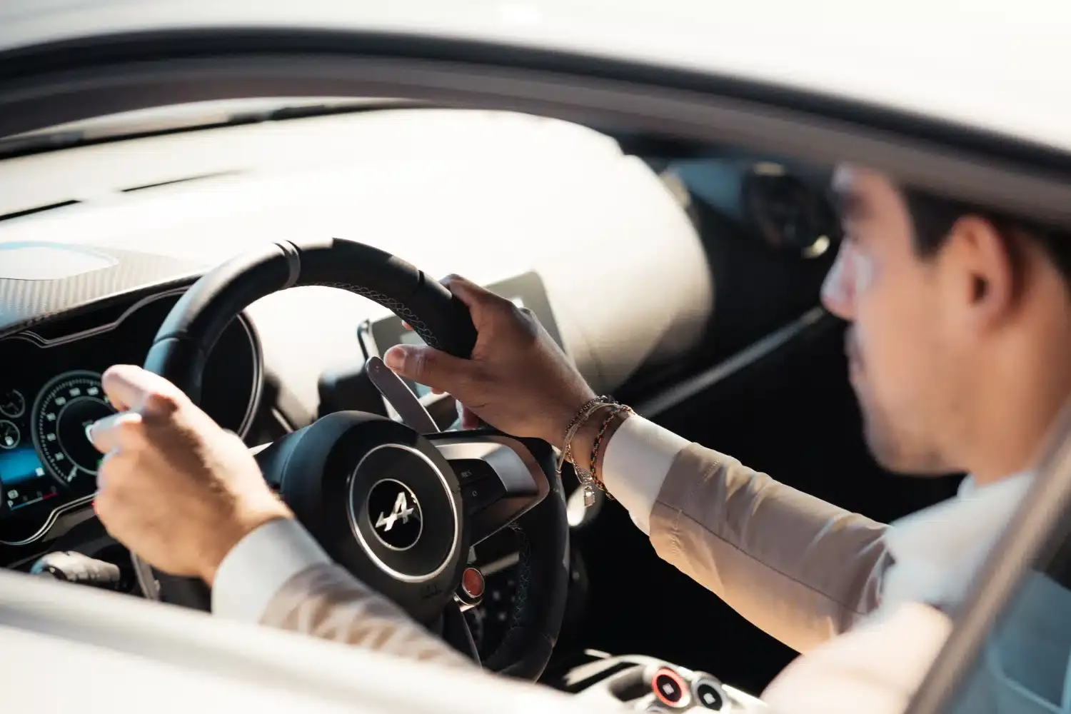 unalpine a110 al campione italiano di padel marco cassetta