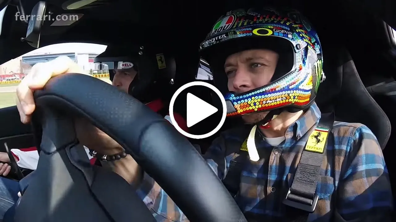 valentino rossi guida la ferrari 1