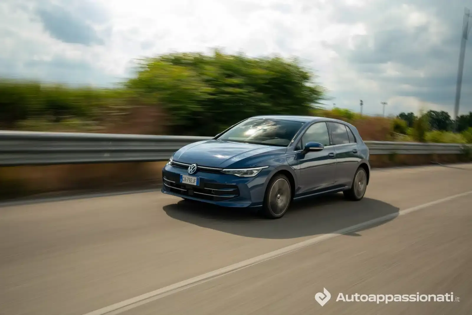 volkswagen golf ehybrid 07