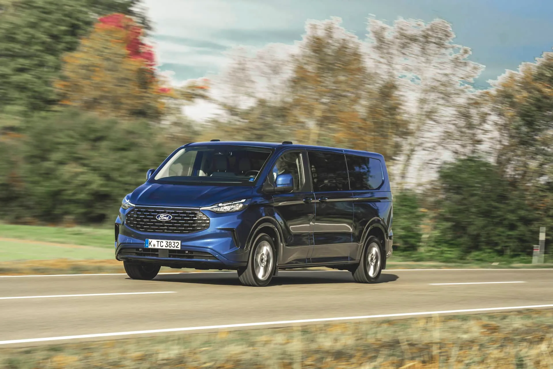 ford tourneo custom 2024 guida l1