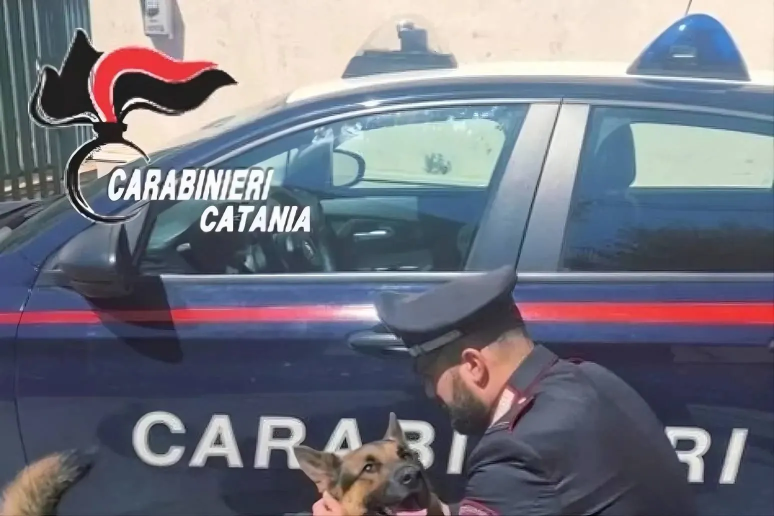 carabinieri-cane salvano stava facendo da antifurto