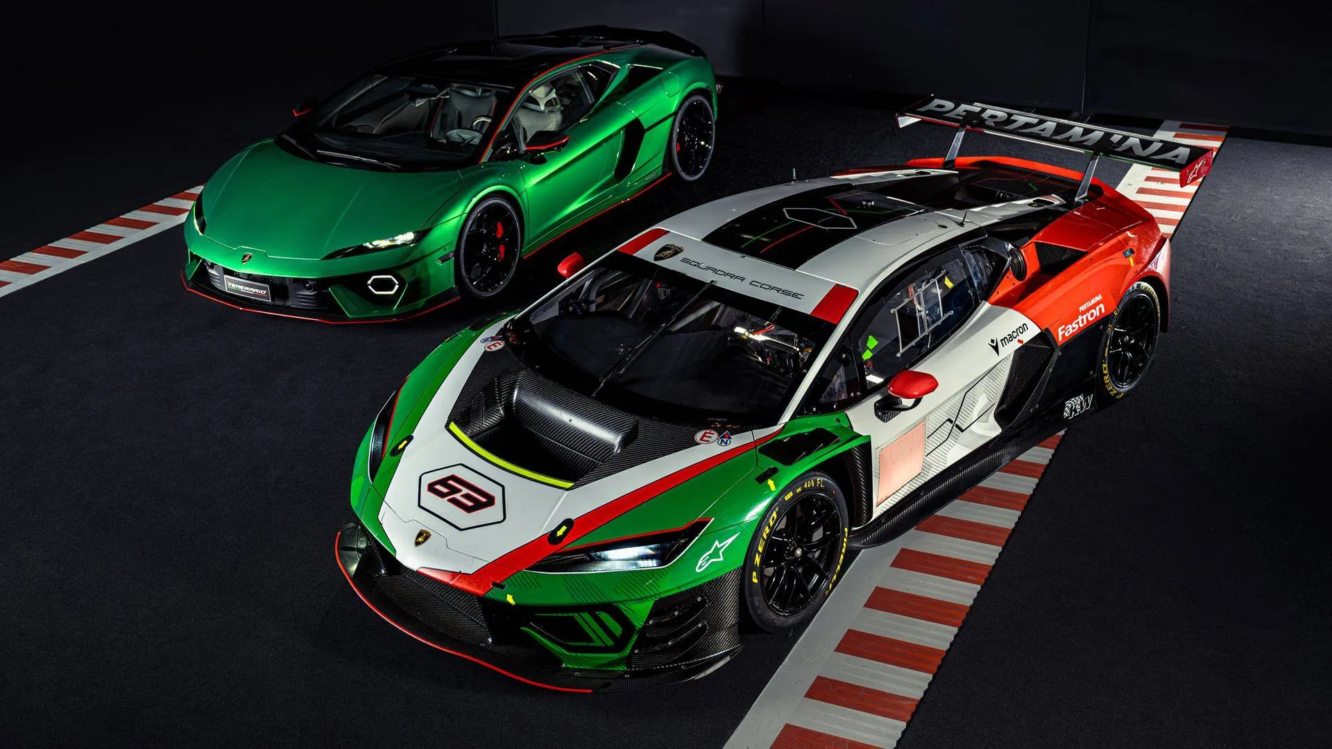lamborghini temerario gt3 tricolore e temerario normale stradale di colore verde