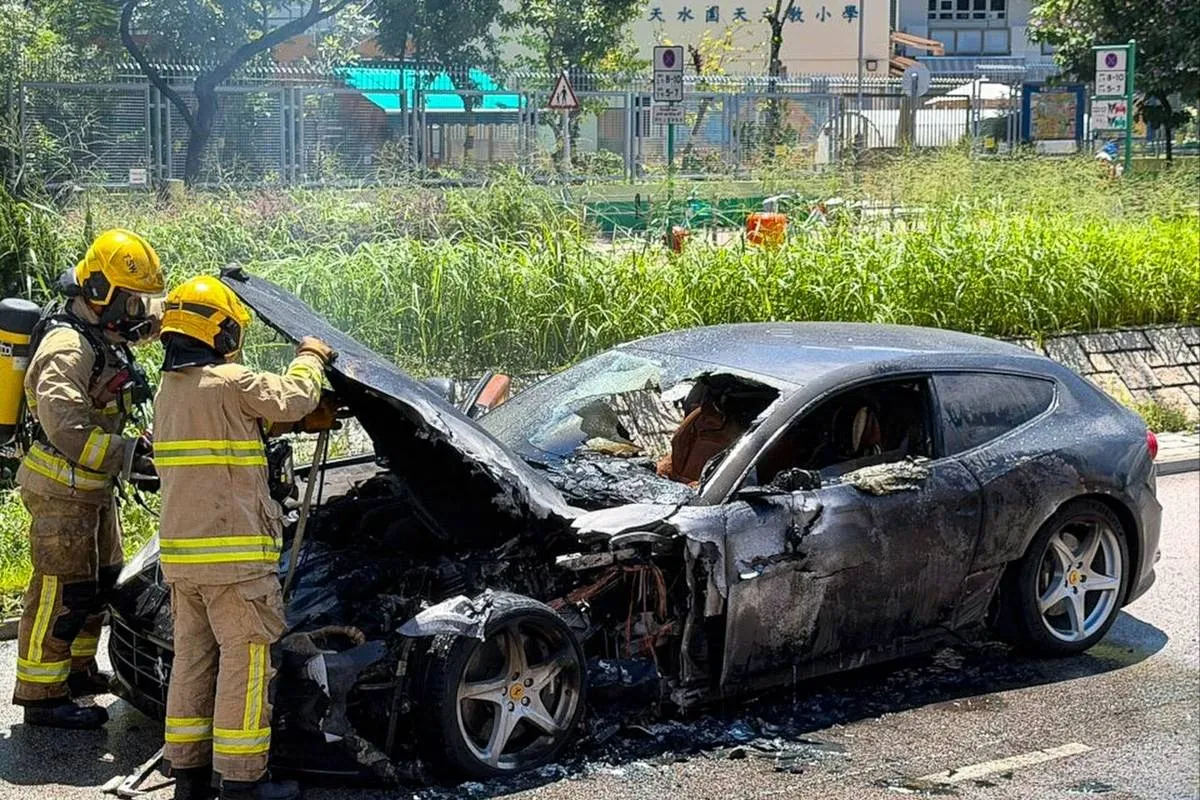 ferrari-fire-in-hong-kong