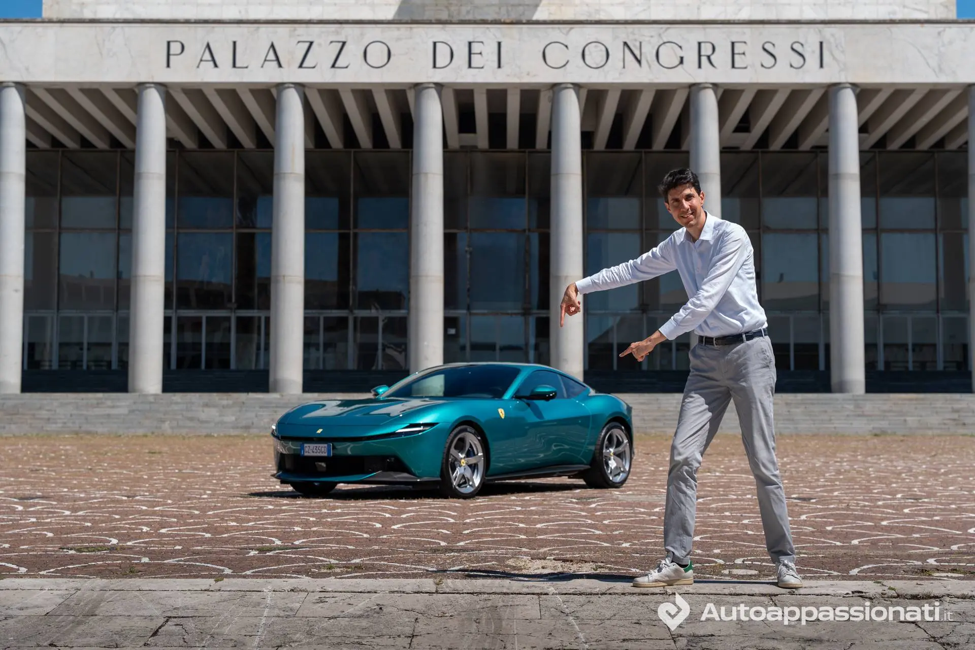 Ferrari-Amalfi copertina con federico ferrero