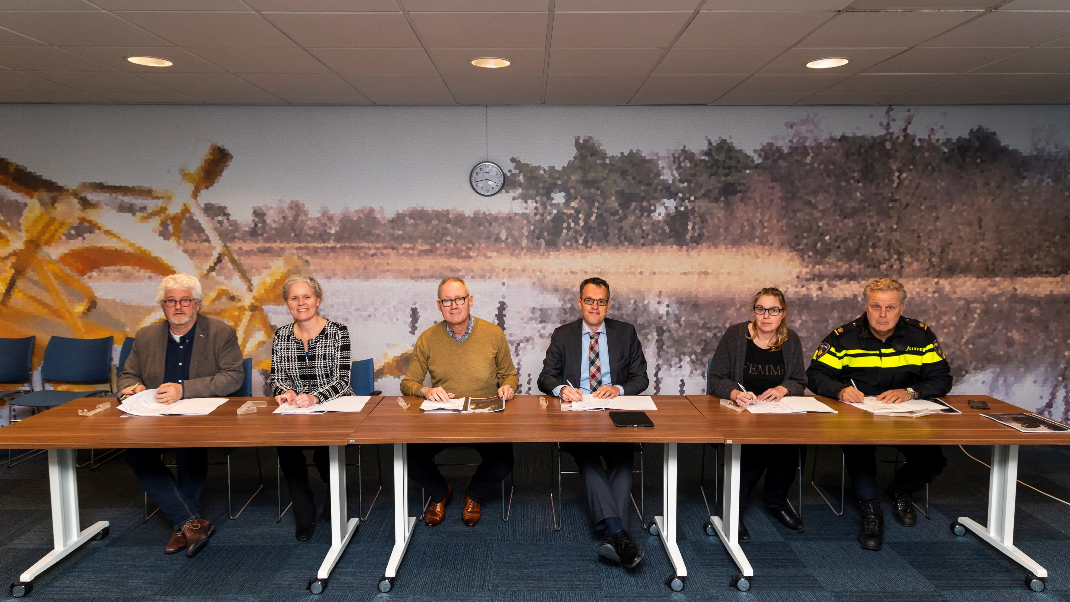 18 092 pauw media foto ondertekening convenant 5 december