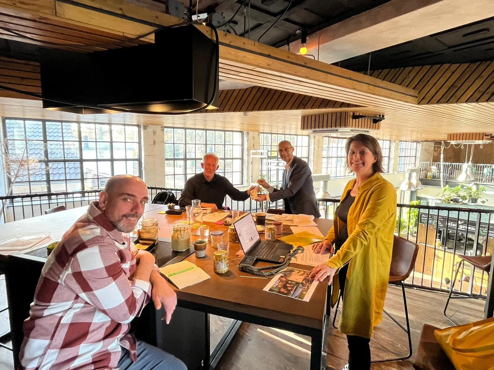 4427 f972ed4fdc84505cf8015548562f77e7