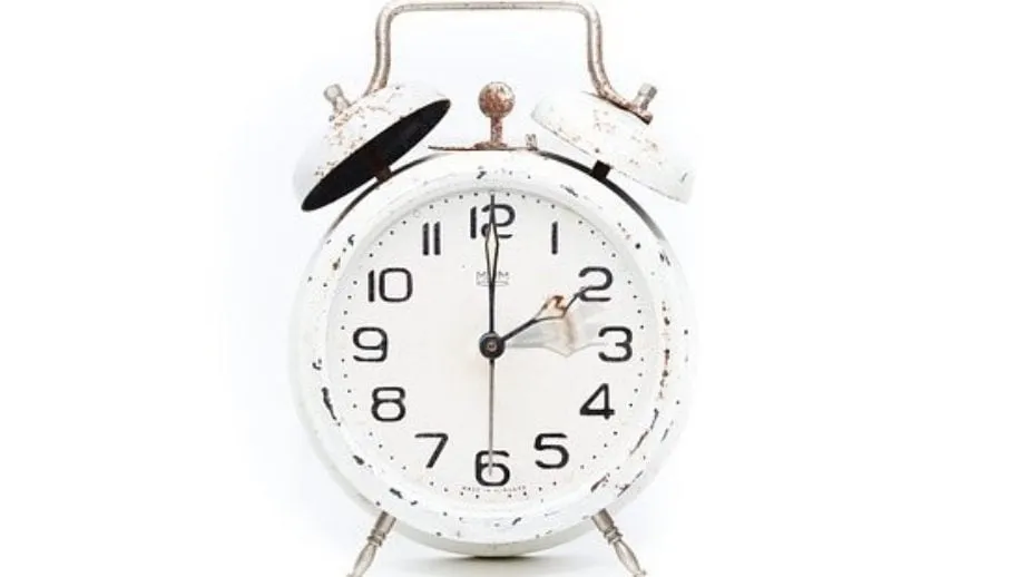 alarm clock 2175342 340 915x518 1