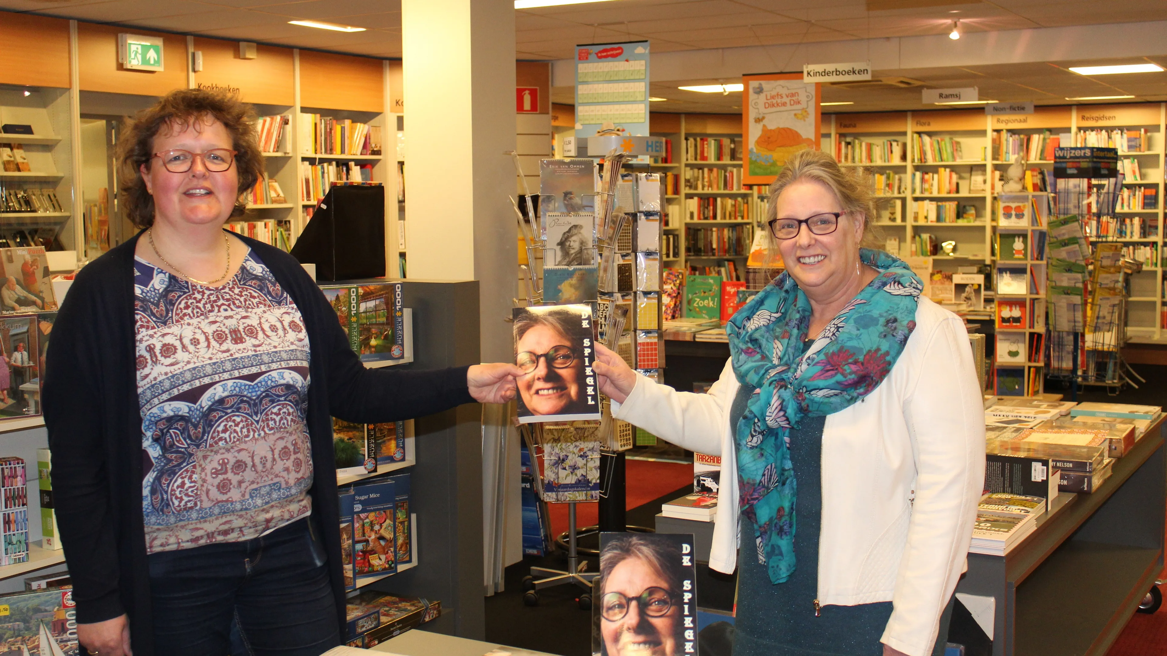 de spiegel bij boekhandel romijn