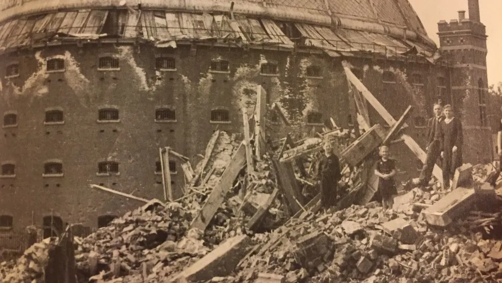 grote koepel in puin