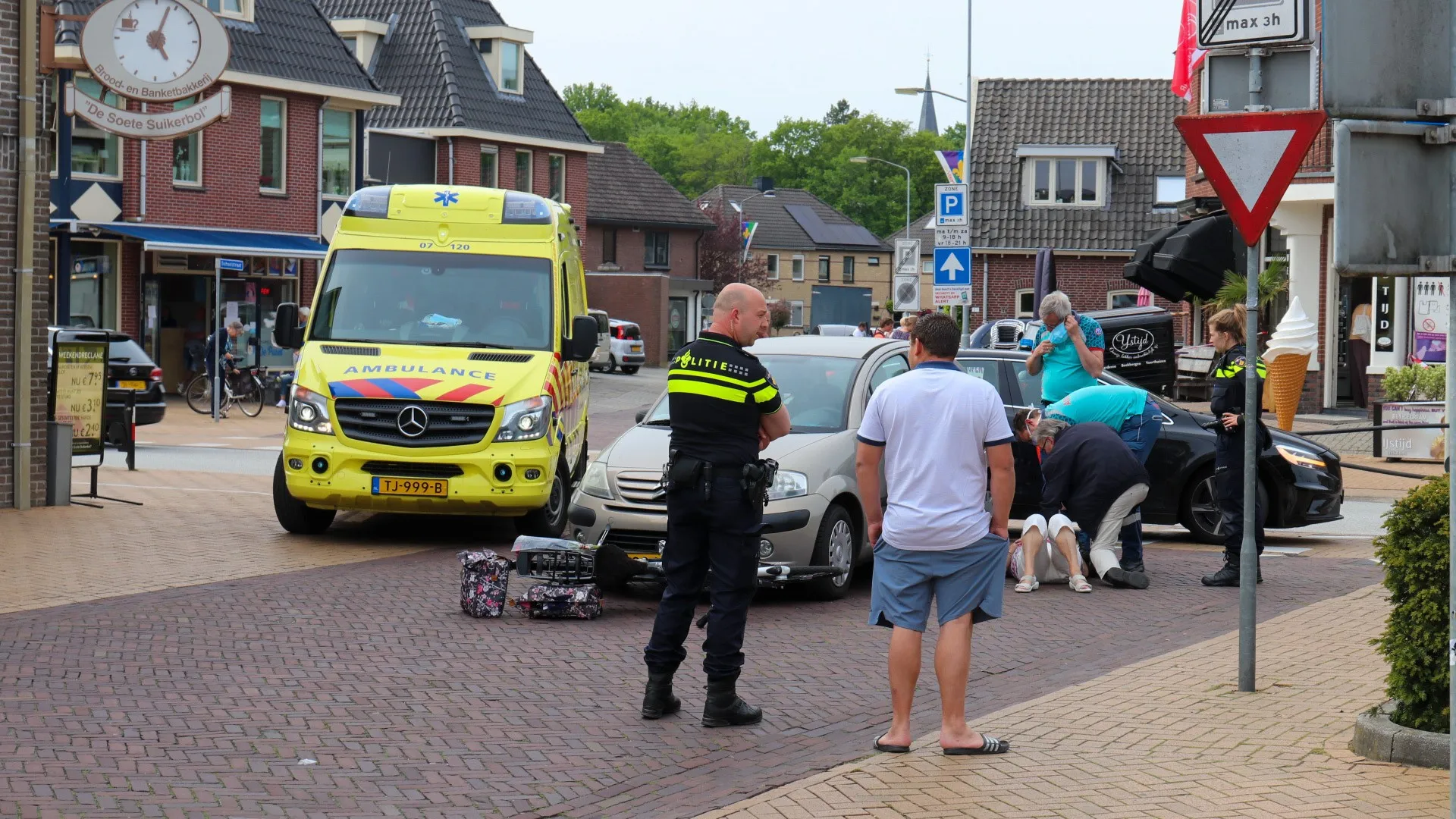 voorthuizen aanrijding dorp
