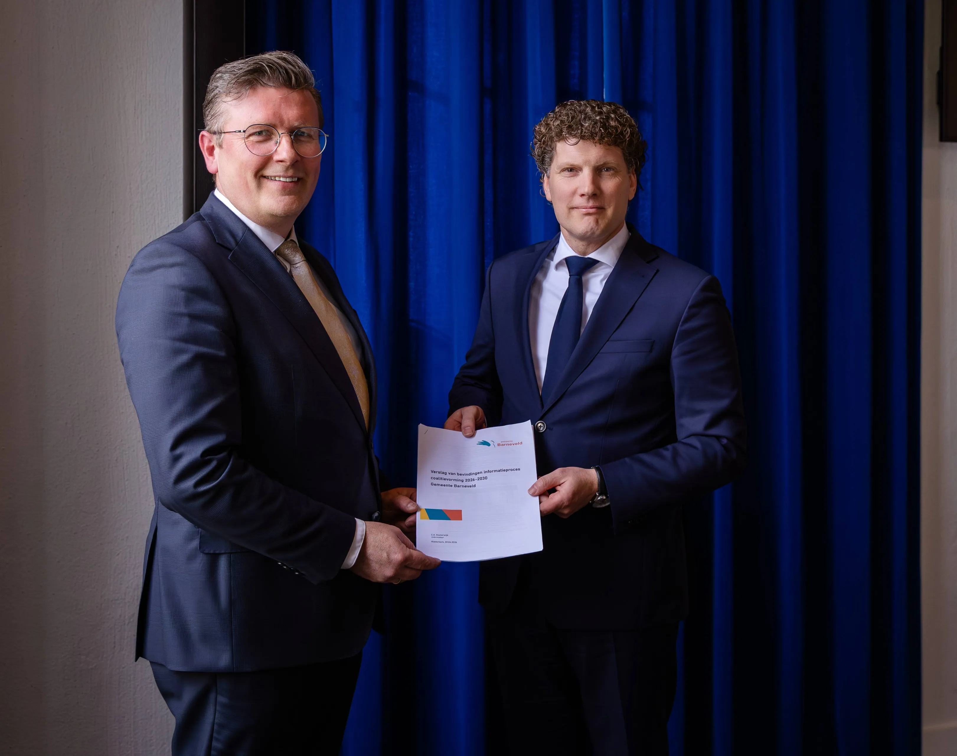 overhandigen verslag