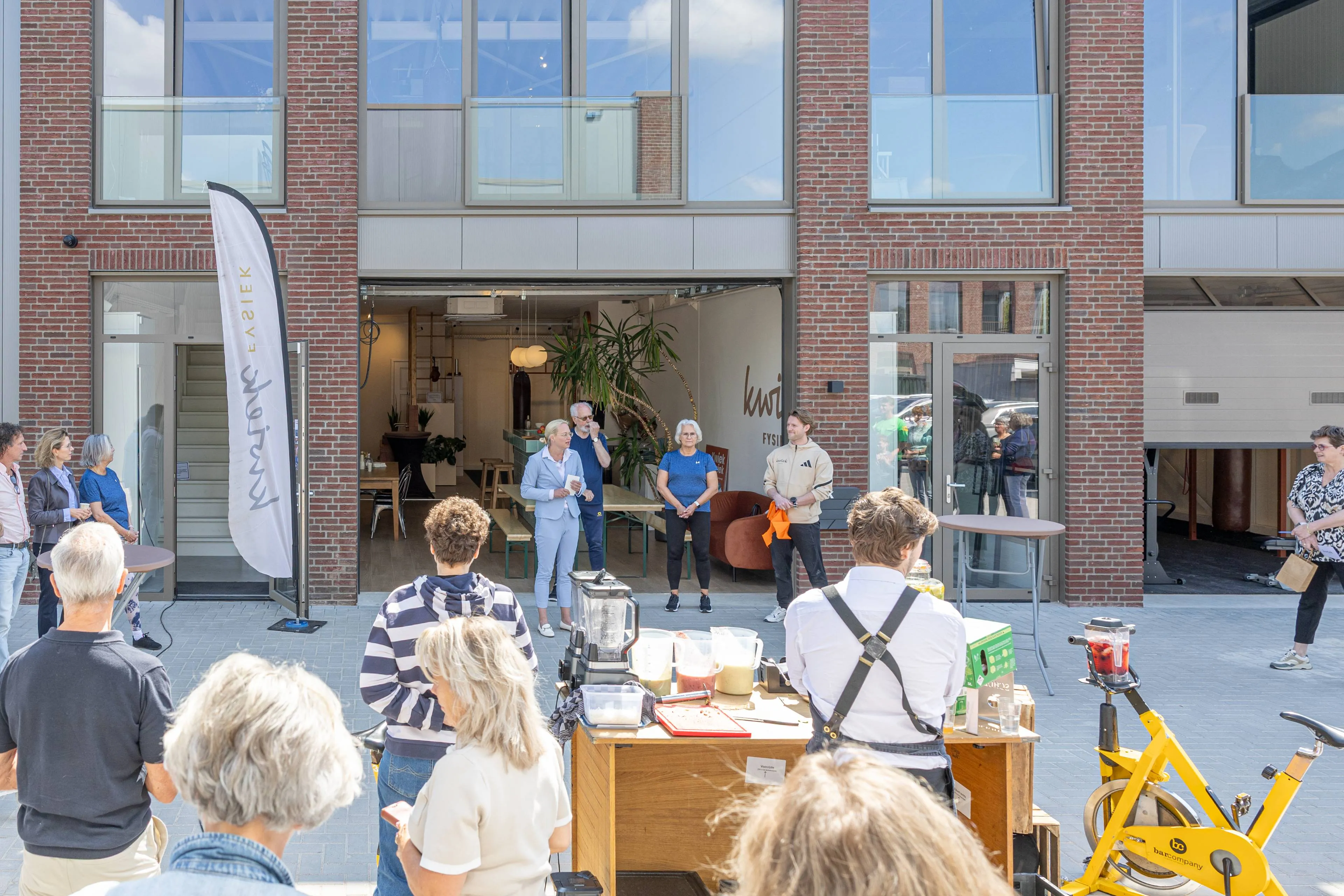 Kwiek Fysiek - Officiële opening nieuwe pand door Wethouder Sport en allereerste leden Kwiek Fysiek