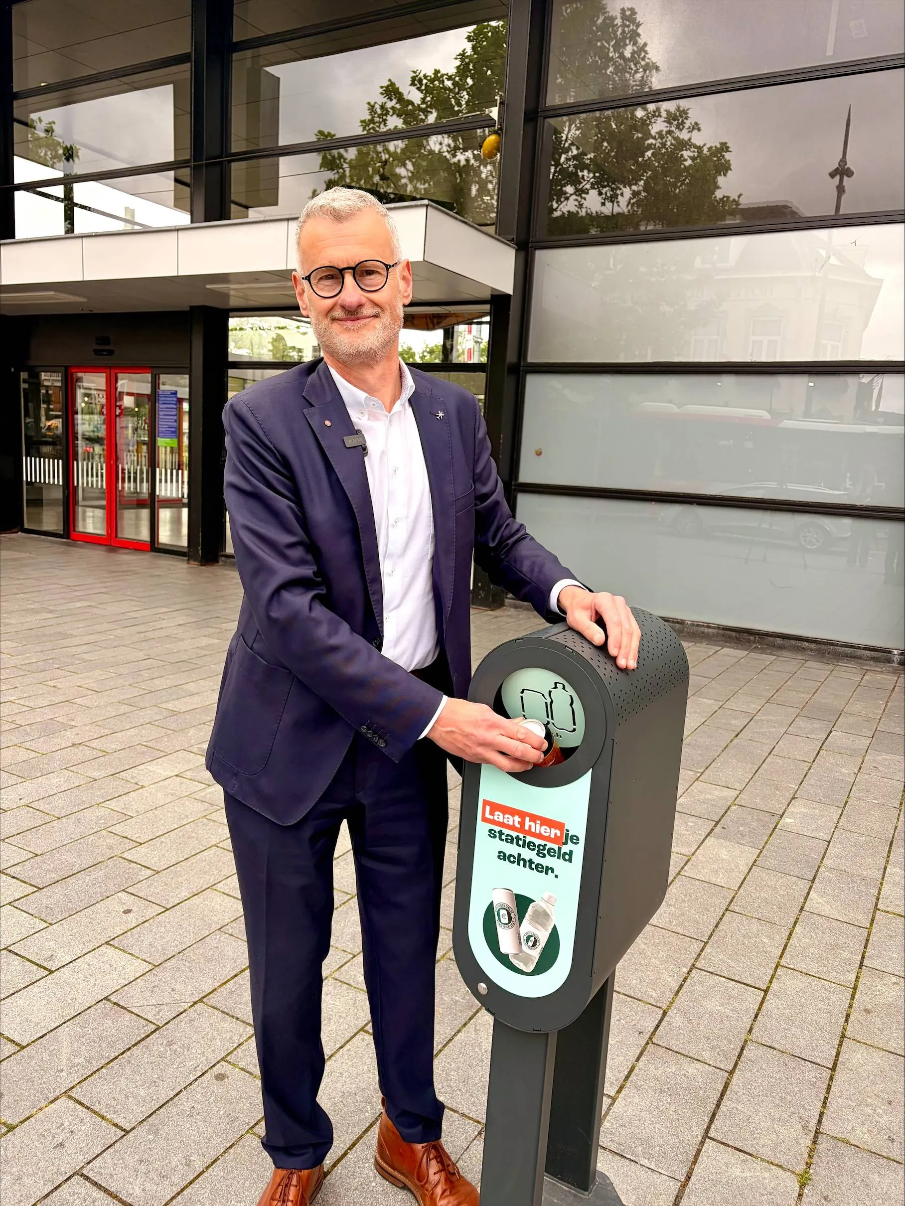 Statiegeldbakken Hans Peter Verroen