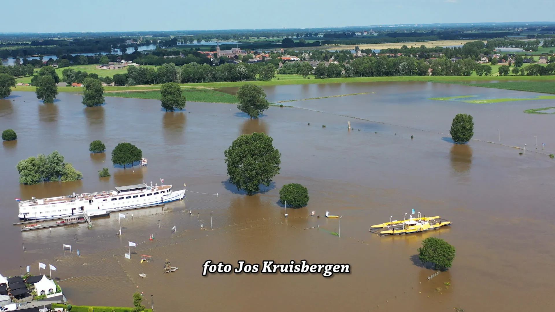 240792851 409767880767541 5087047864004769607 n