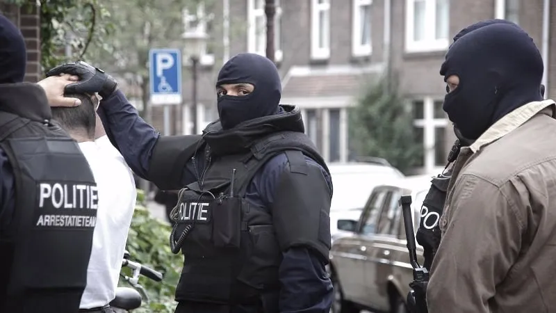 at aanhouding arrestatieteam
