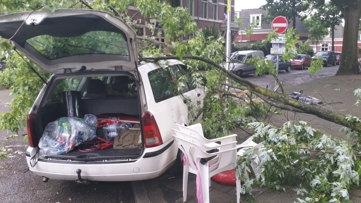 autobeschadigdwedren