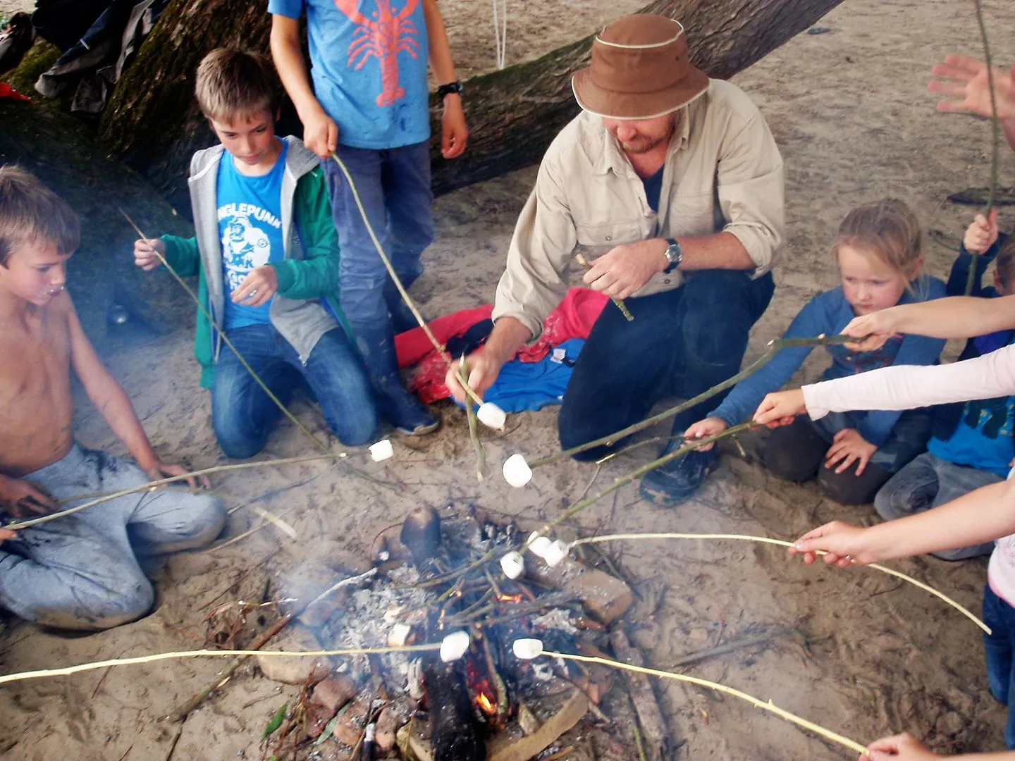 banjertocht met kampvuur