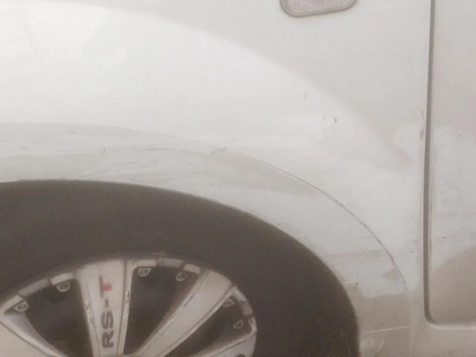 beschadigde auto mauritsplein