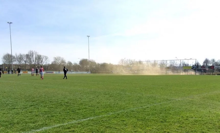 beuningseboys rookbom