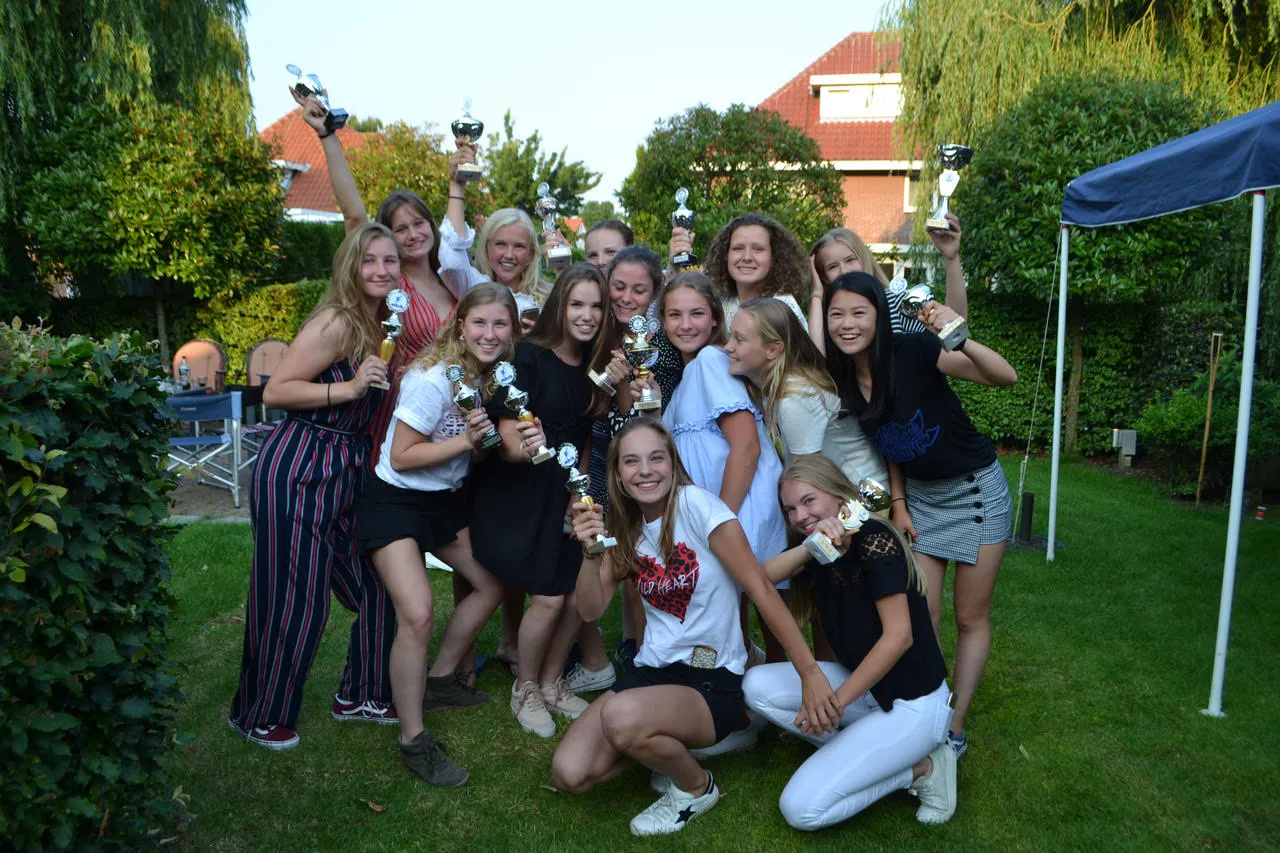 bizarre ontknoping maakt mhcb mb1 kampioen